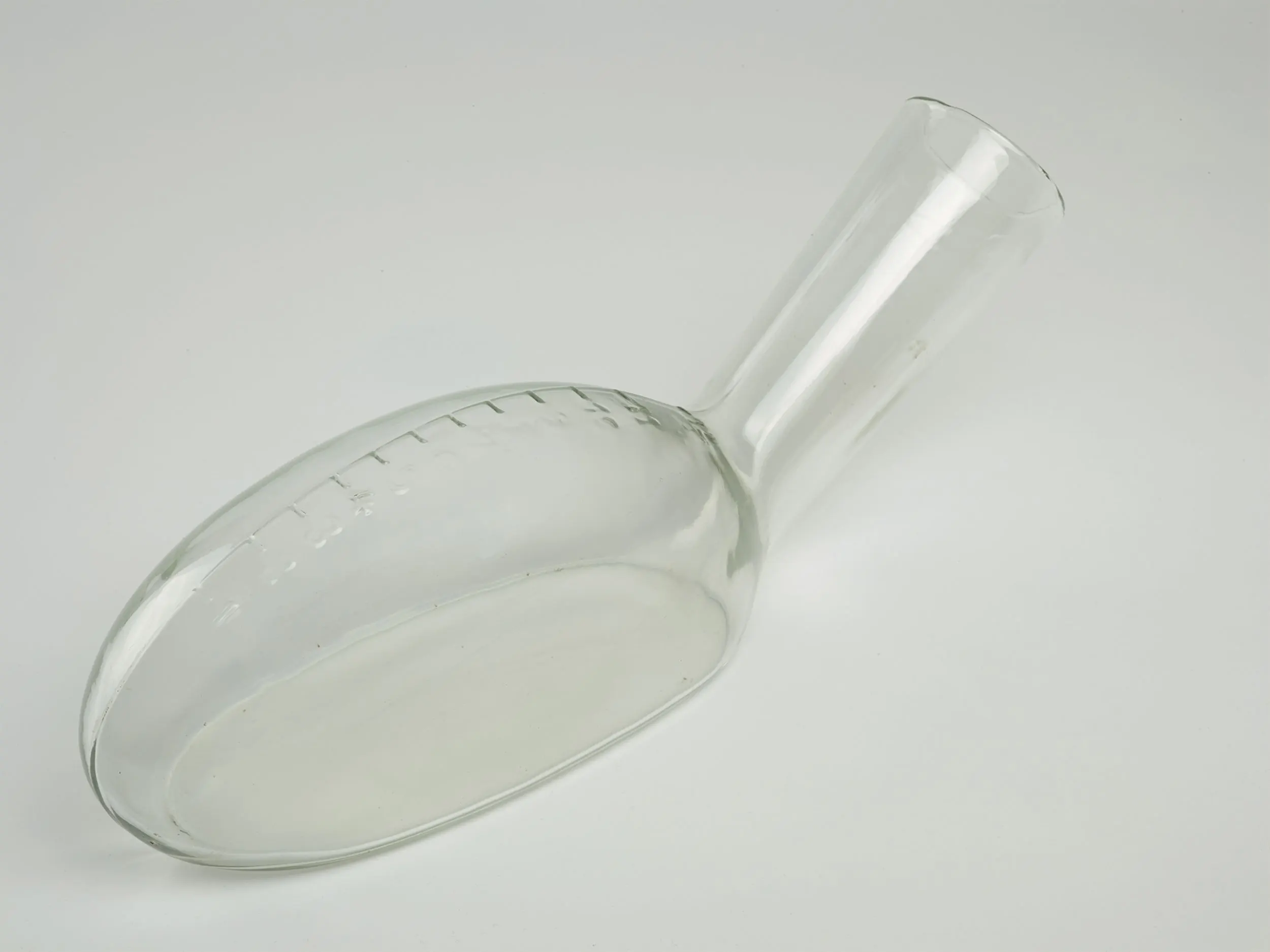 Urinflasche aus der Universitären Psychiatrischen Klinik Basel