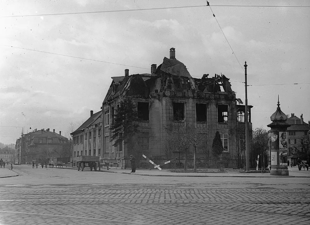Die ausgebrannte Villa der Familie Rapp an der Tellstrasse