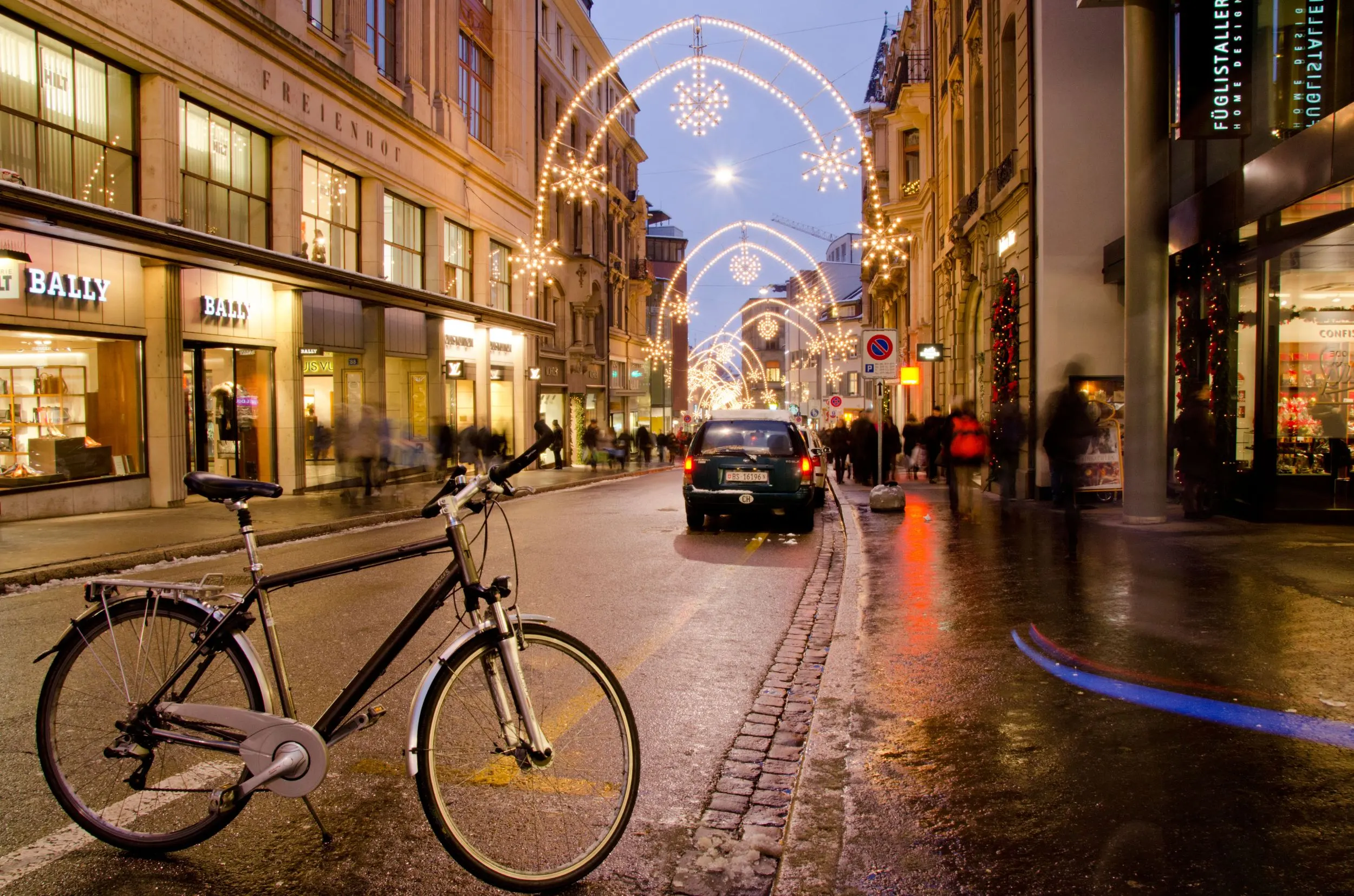 Die Freie Strasse ("d Freie"): die Shoppingmeile von Basel