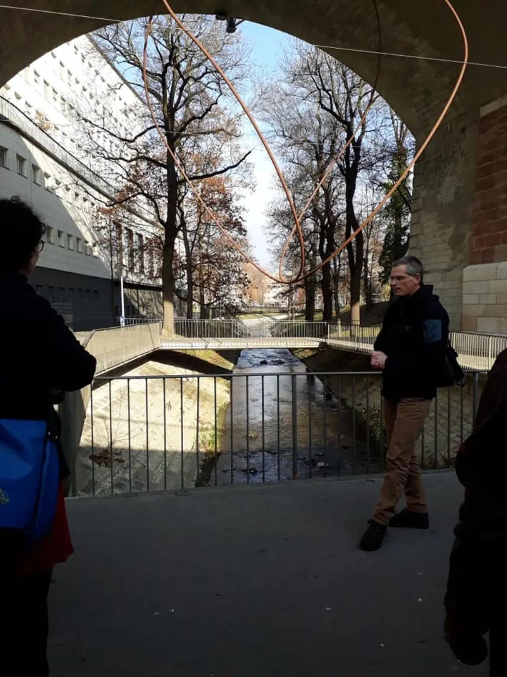 Beginn der Führung in den Tunnel