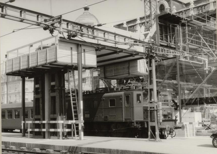 Das PTT Betriebsgebäude Suter Suter.