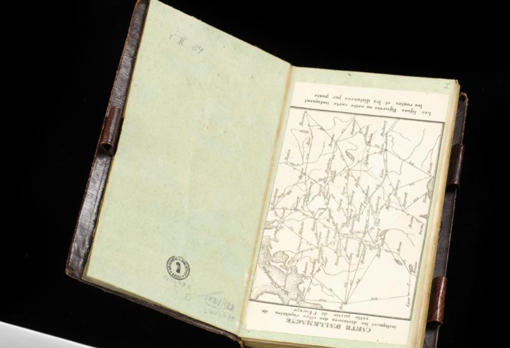 Fotographie des aufgeschlagenen Reisetagebuches von Luise Thienen-Adlerflycht.